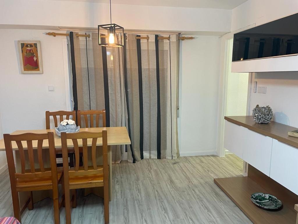 En Complejo Residencial Con Piscina Y Garaje Frente Al Mar Apartment *