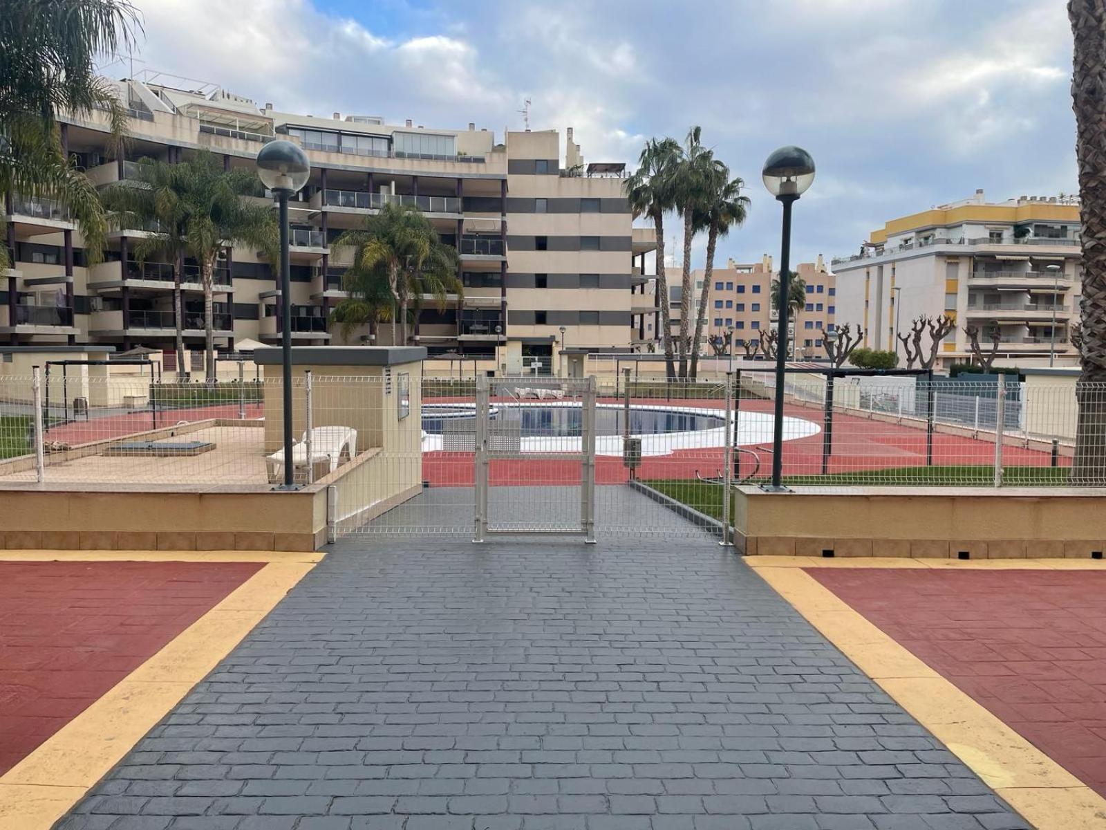 Apartamento Excelente Atico Con Gran Terraza Y Barbacoa En Canet D'en Berenguer