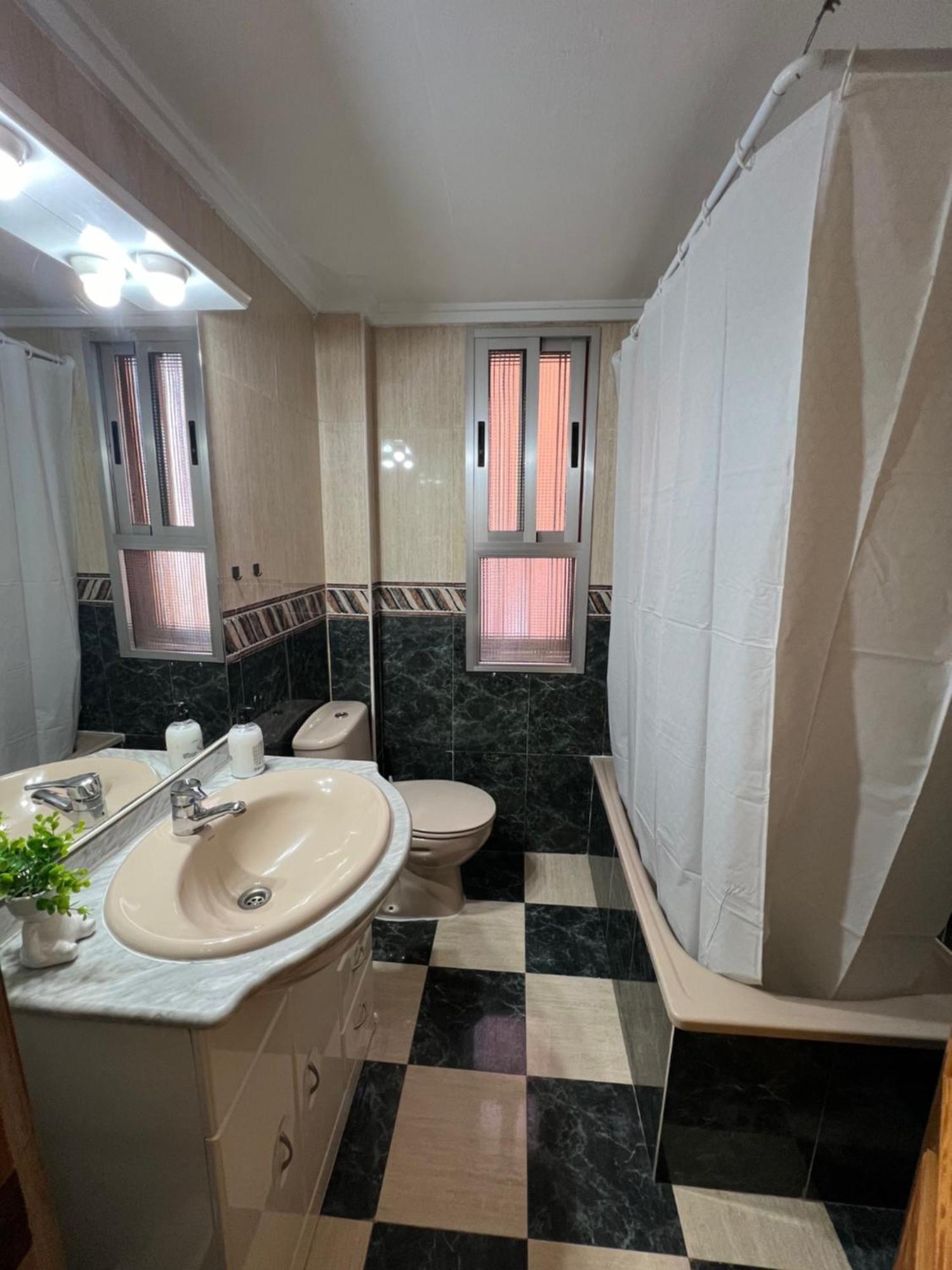 Apartamento Piso Completo Cerca De Artes Y Ciencias *