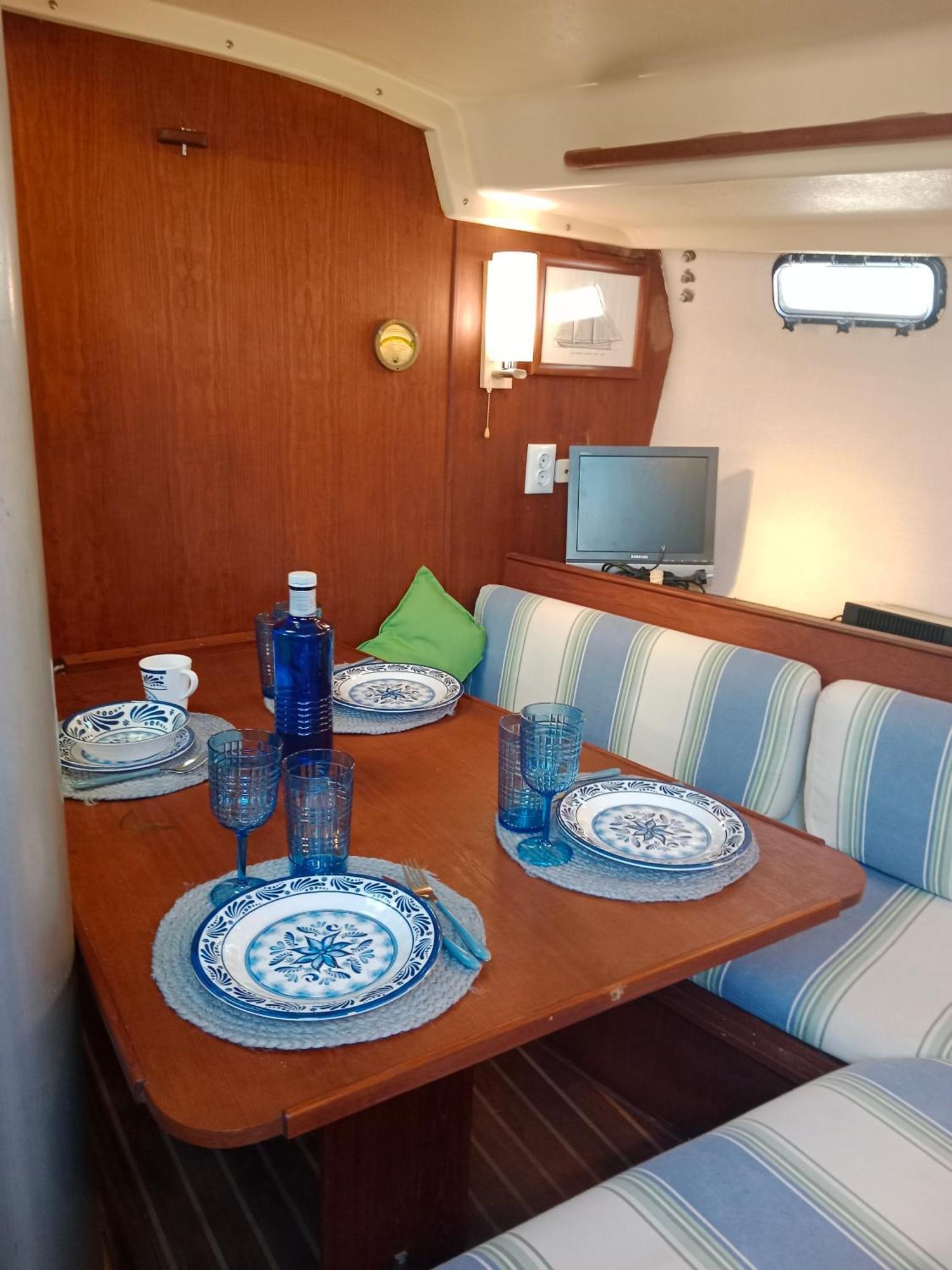 Velero Whimsy Hotel en barco *