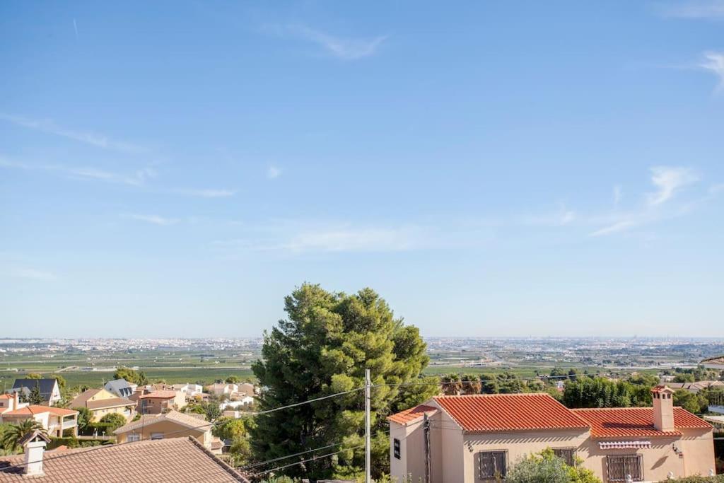 Сasa de vacaciones Casa En Valencia, Cerca De Golf, Playas, Moto Gp Valencia