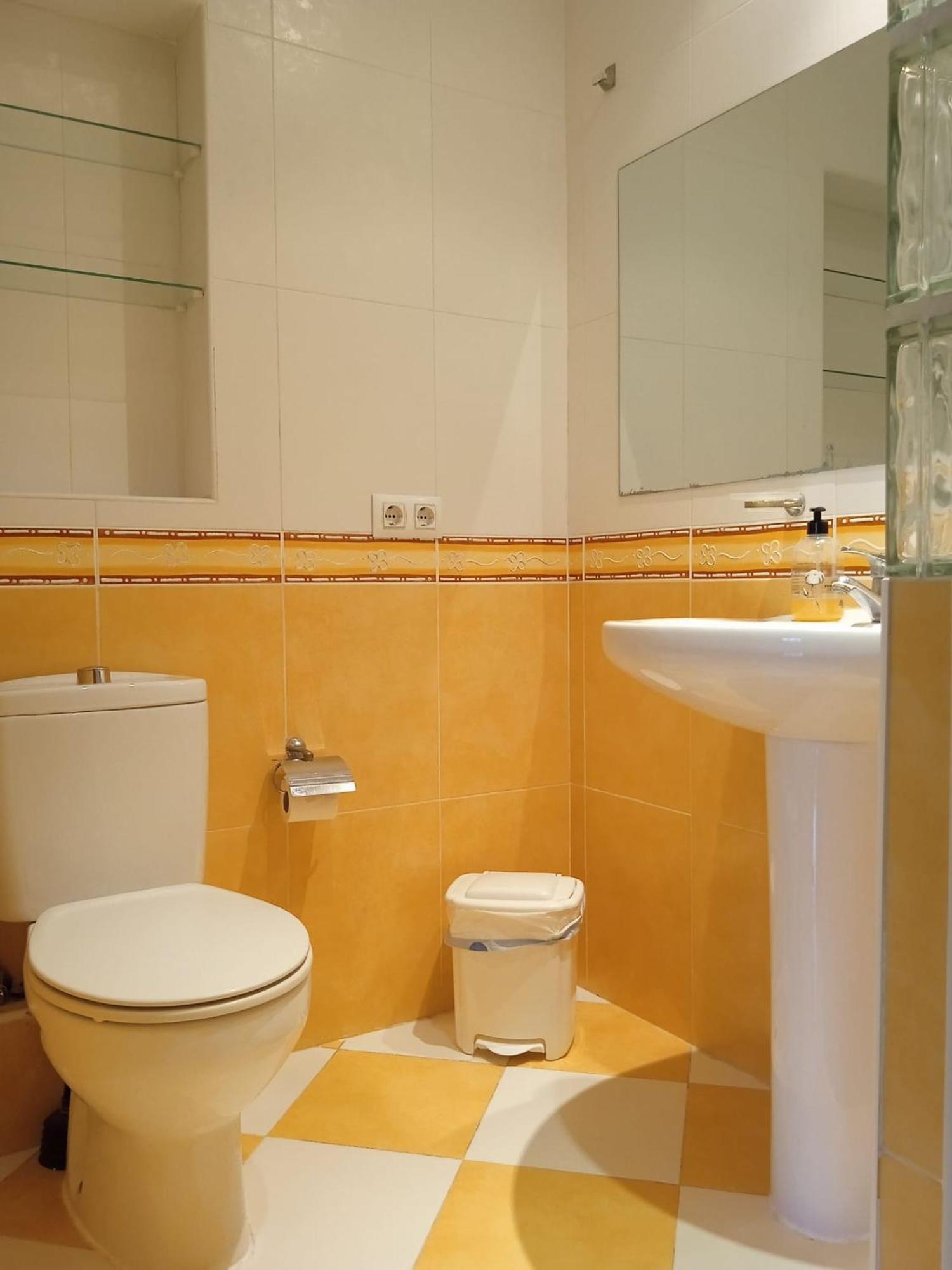 Guest house Y Suite. Upv, Uv Y Playa *