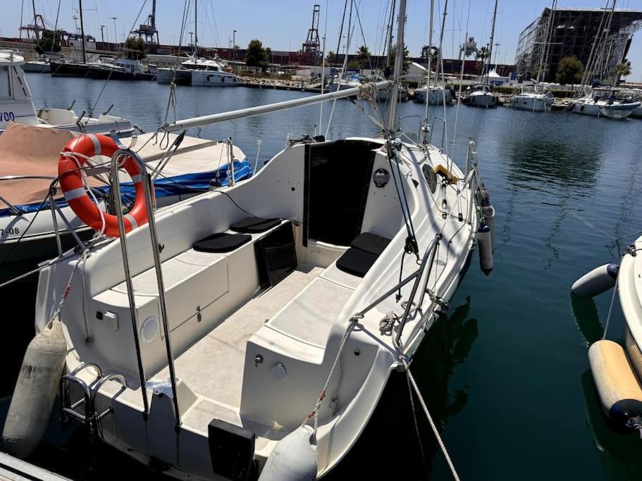 Marine Dream Botel Valencia