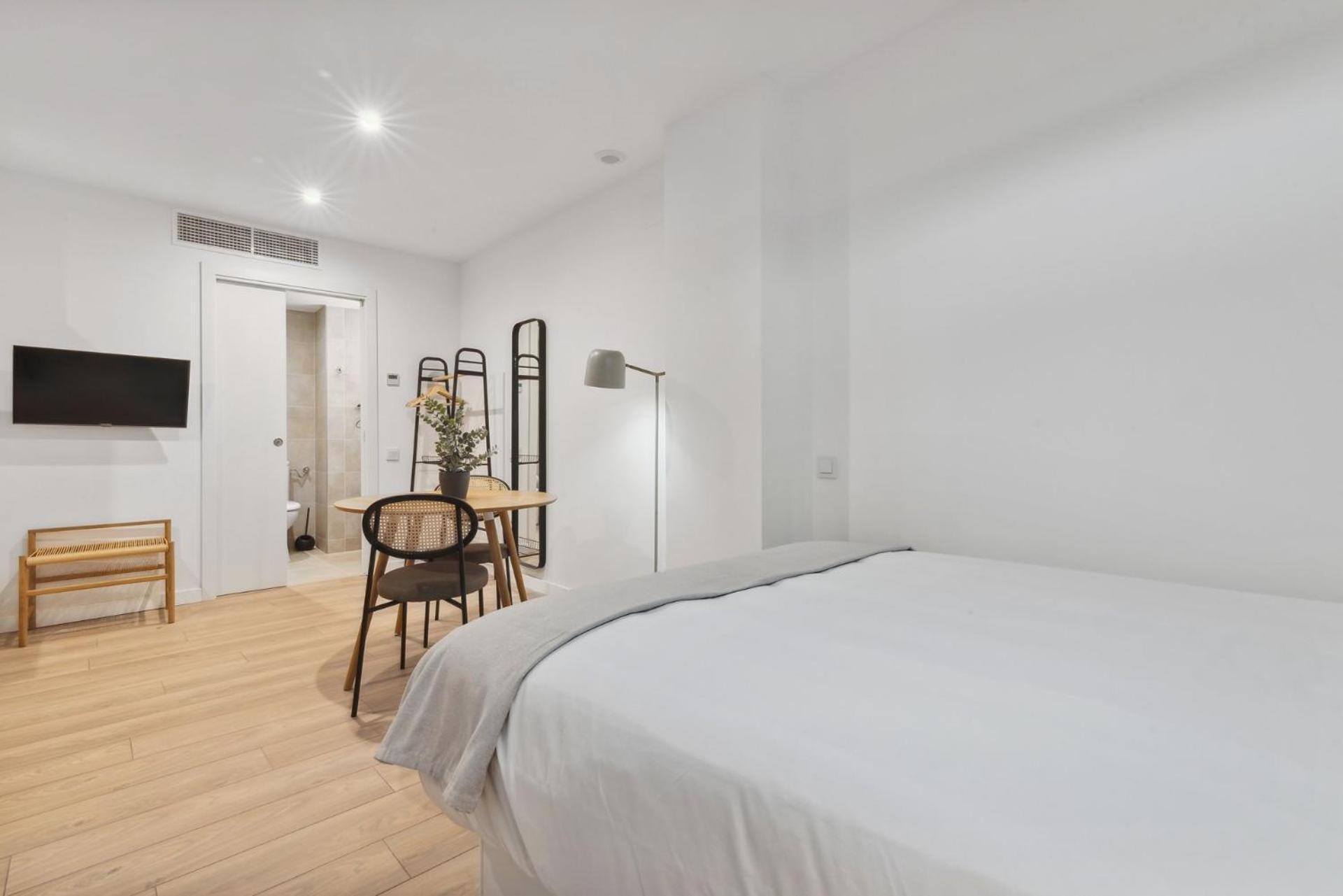 Limehome Carrer Del Pare Palau I Quer *