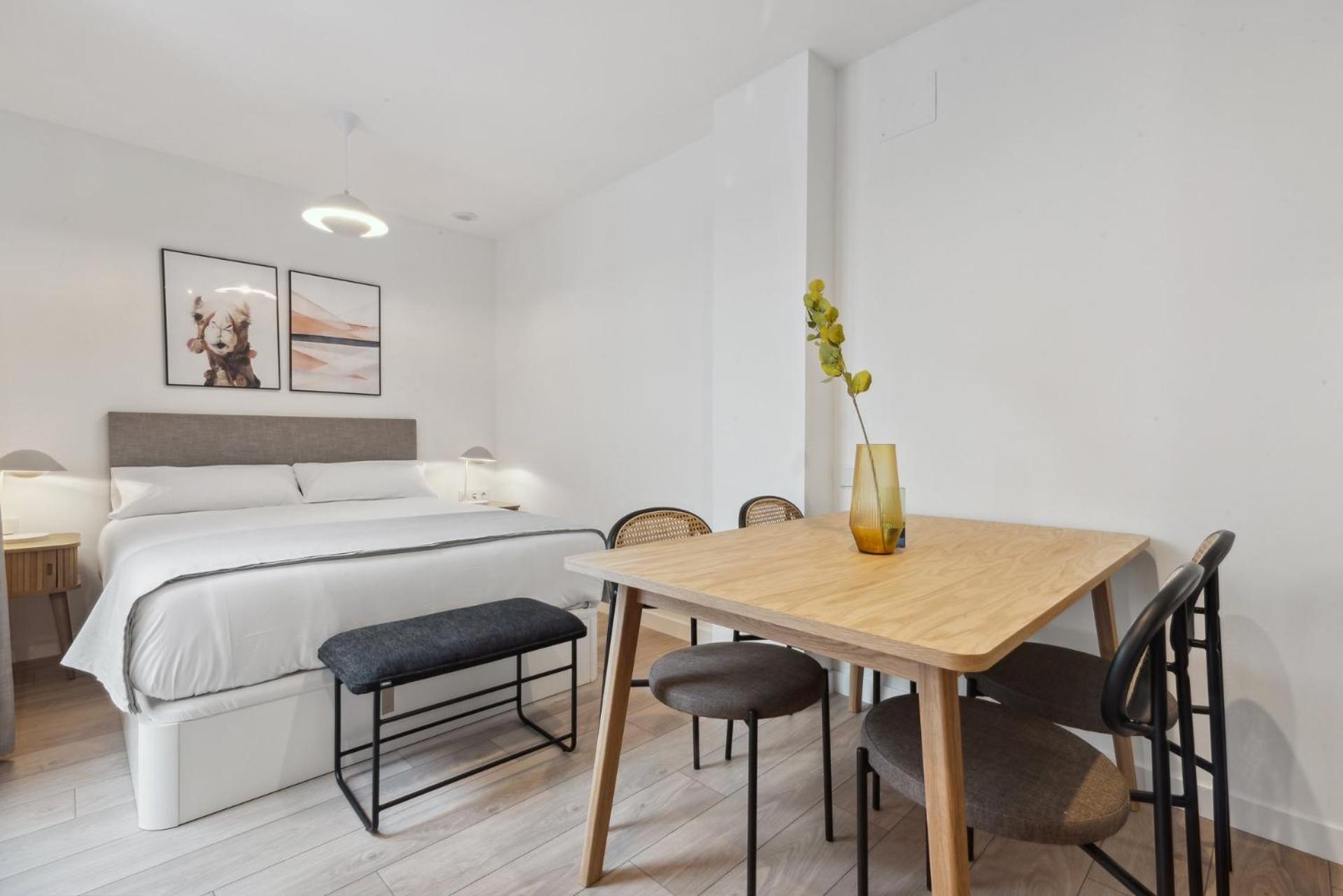 Limehome Carrer Del Pare Palau I Quer Valencia