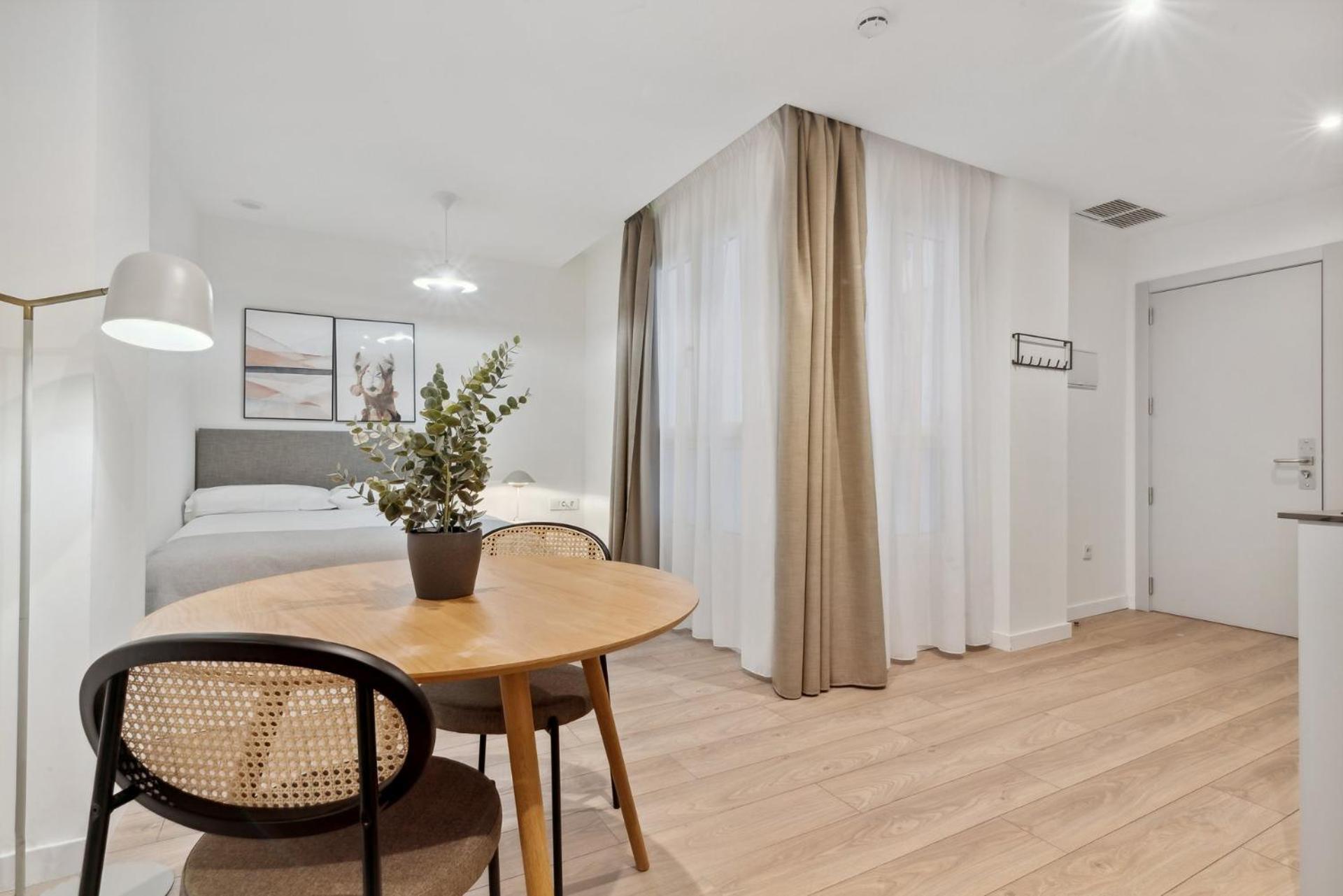 Limehome Carrer Del Pare Palau I Quer *