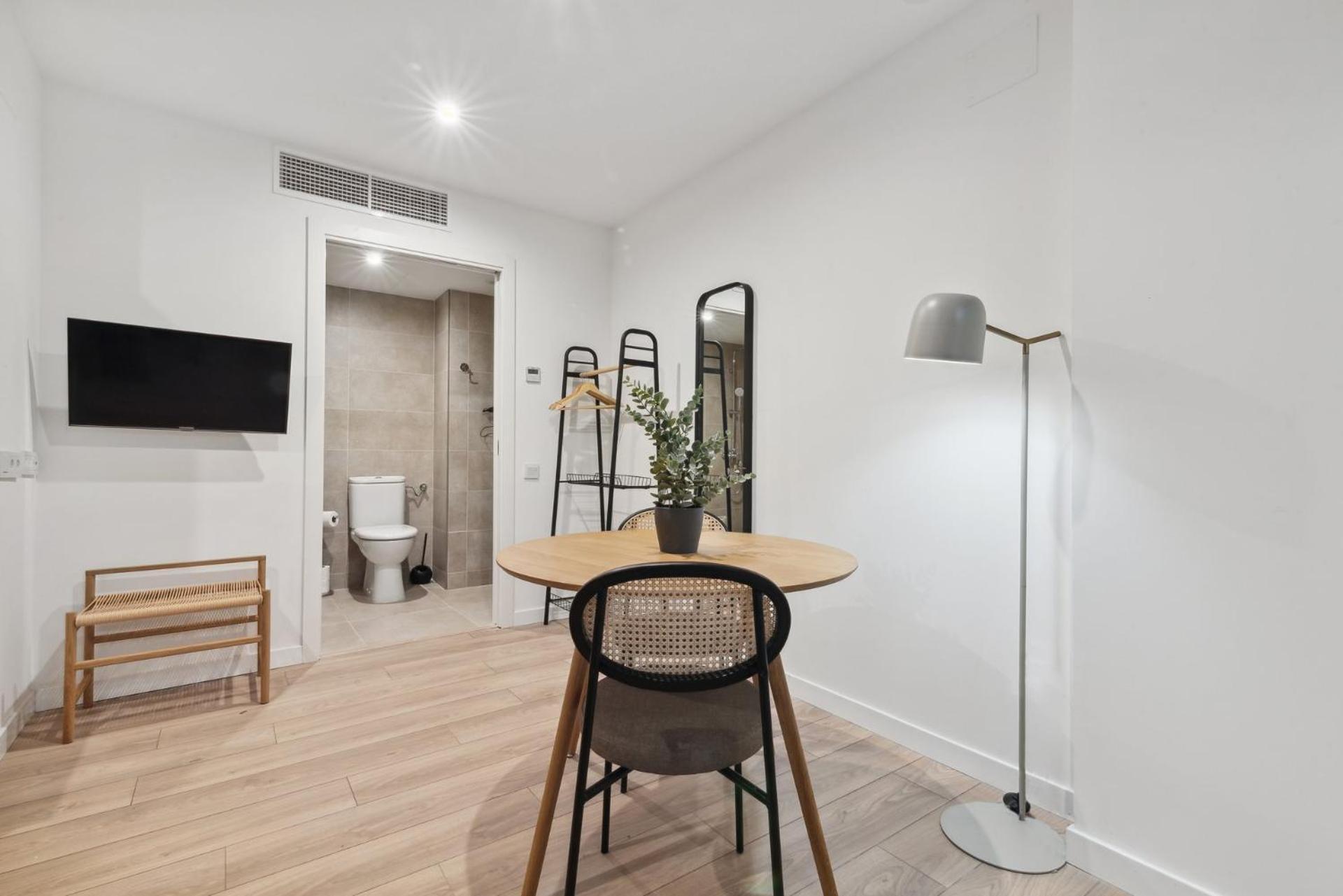 Limehome Carrer Del Pare Palau I Quer Valencia
