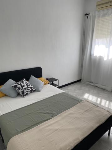 Matrimonio En Vivienda Compartir Recien Reformada