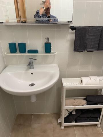 Matrimonio En Vivienda Compartir Recien Reformada Apartamento