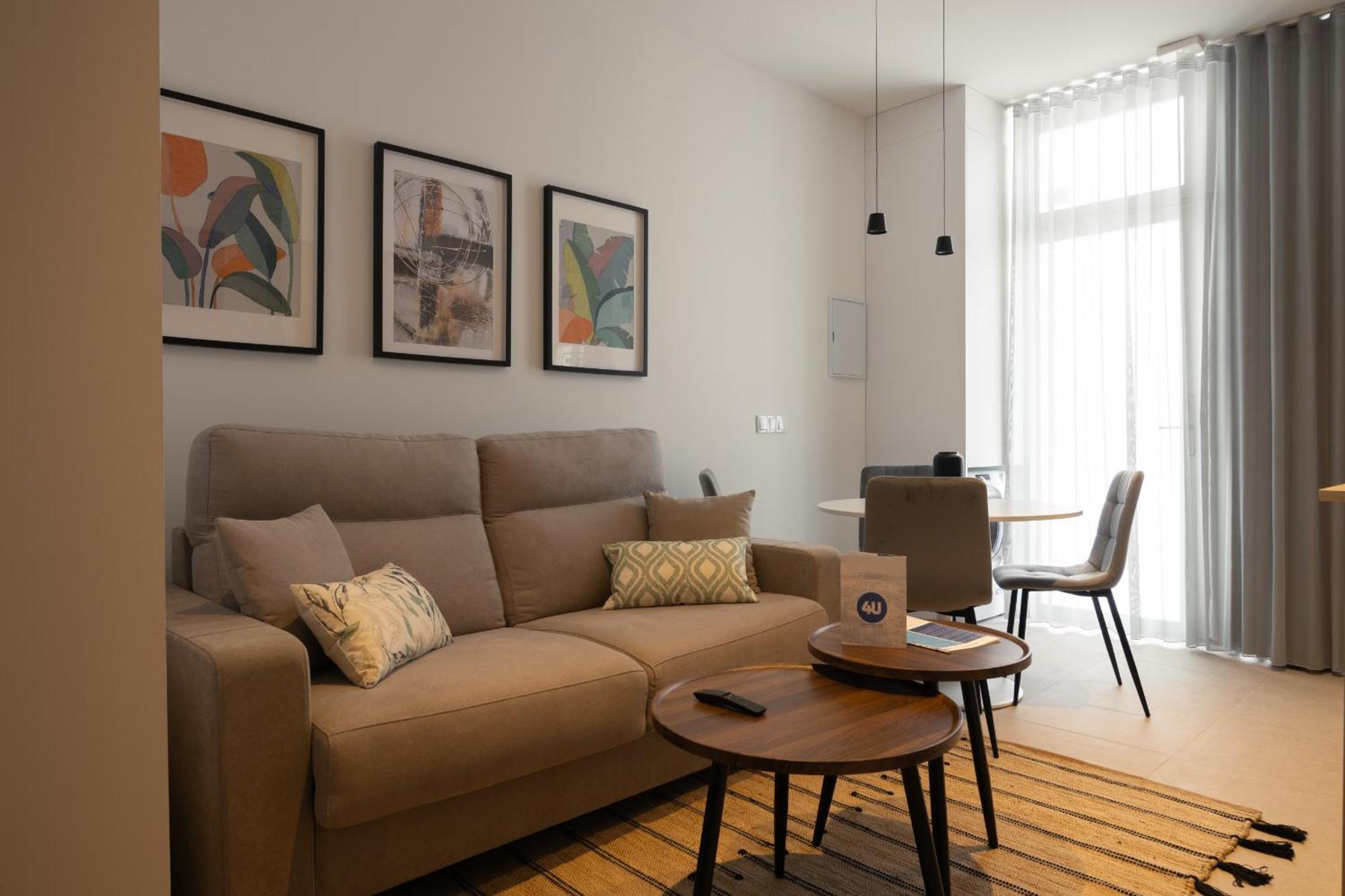 Dorm4you Arena Plaza Apartahotel Valencia