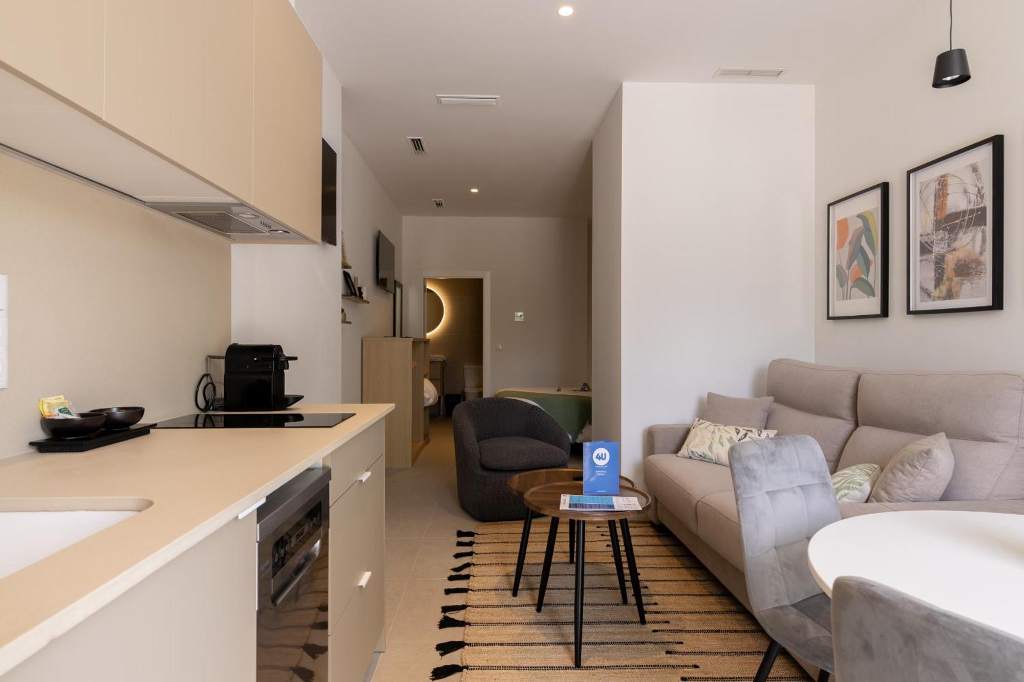 Dorm4you Arena Plaza Apartahotel *