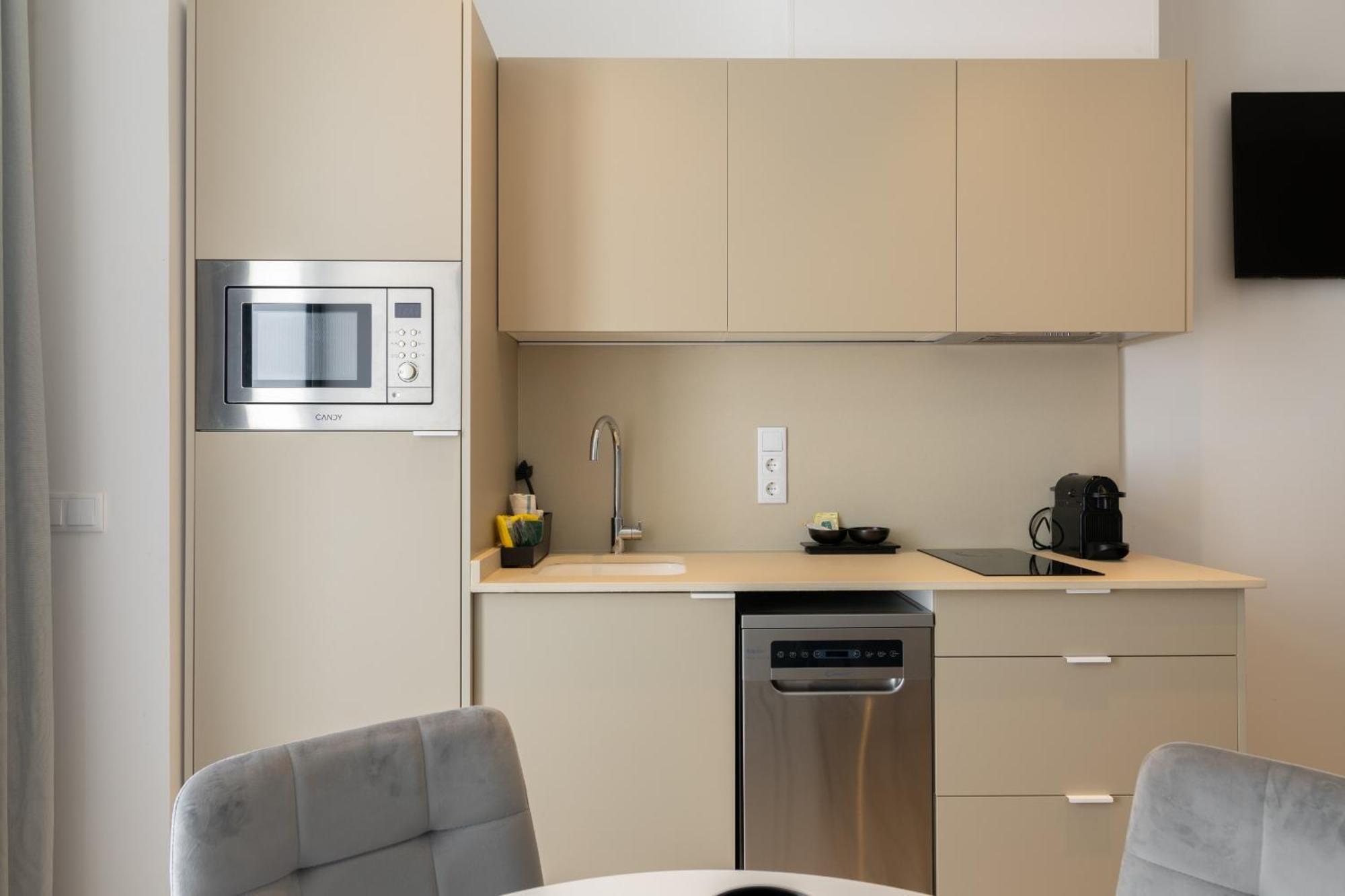 Dorm4you Arena Plaza