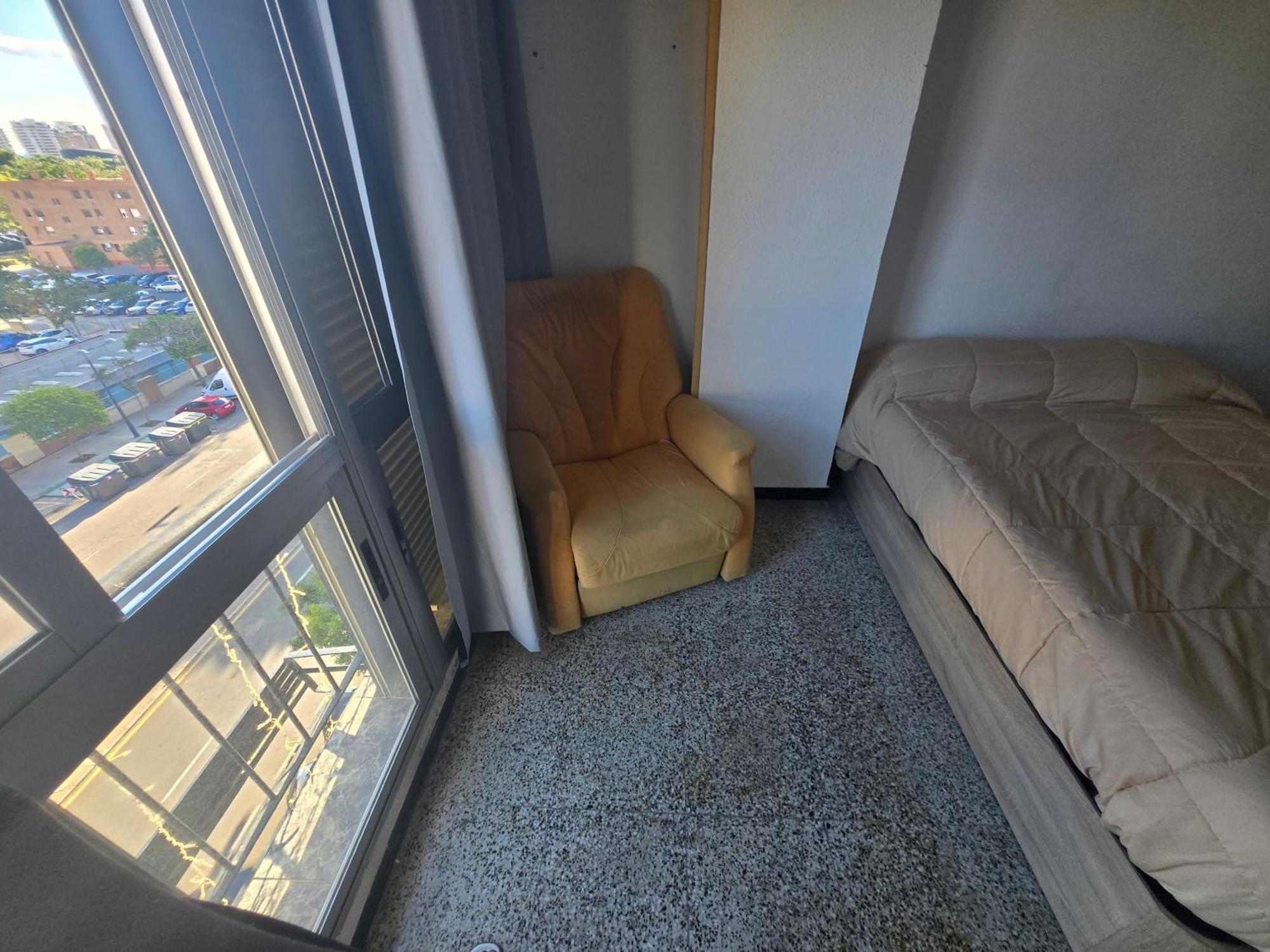 Avenidadelaplata Habitación en casa particular Valencia