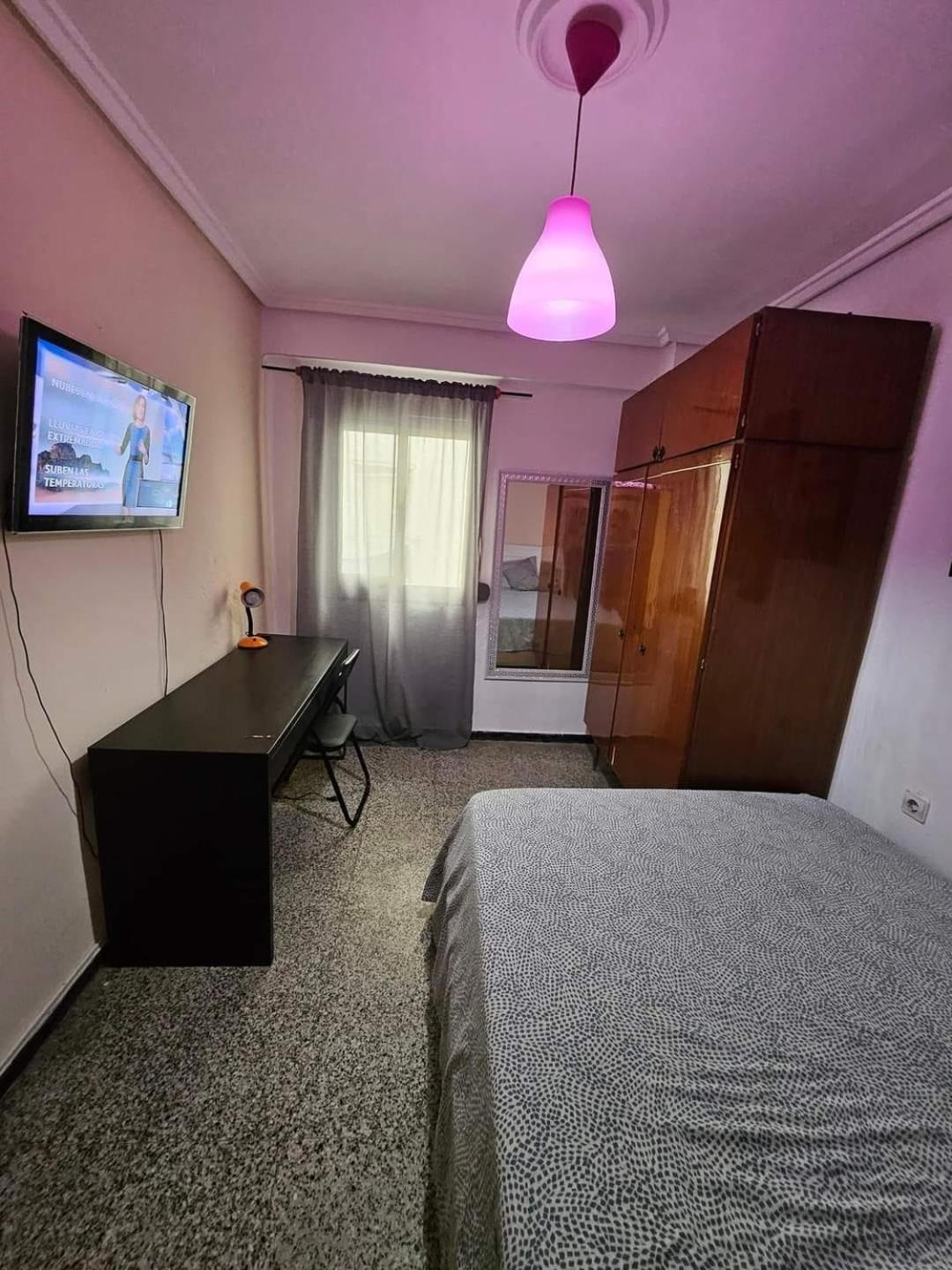 Avenidadelaplata Habitación en casa particular