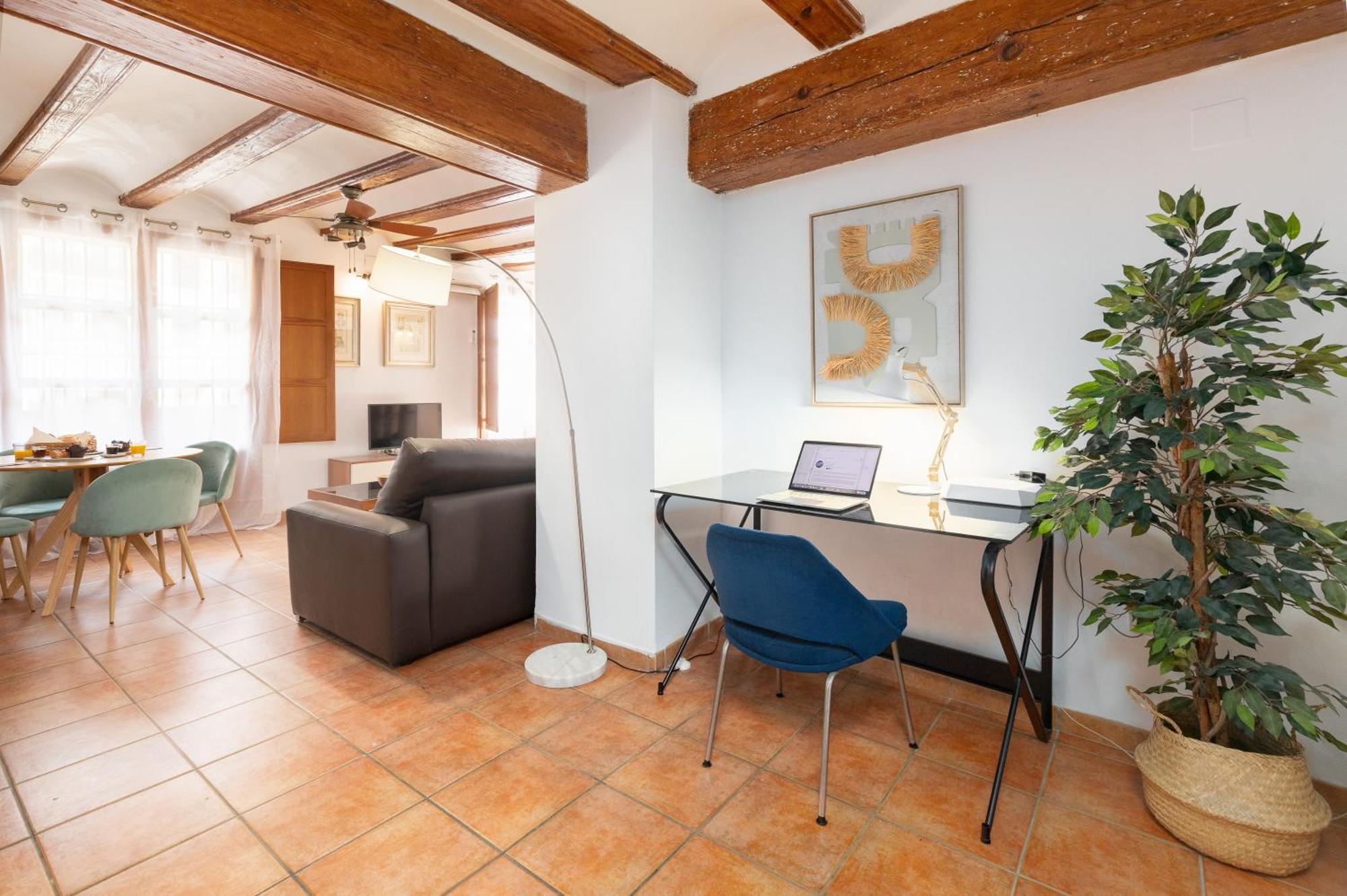 Travel Habitat Plaza Del Pilar. Apartamento Valencia