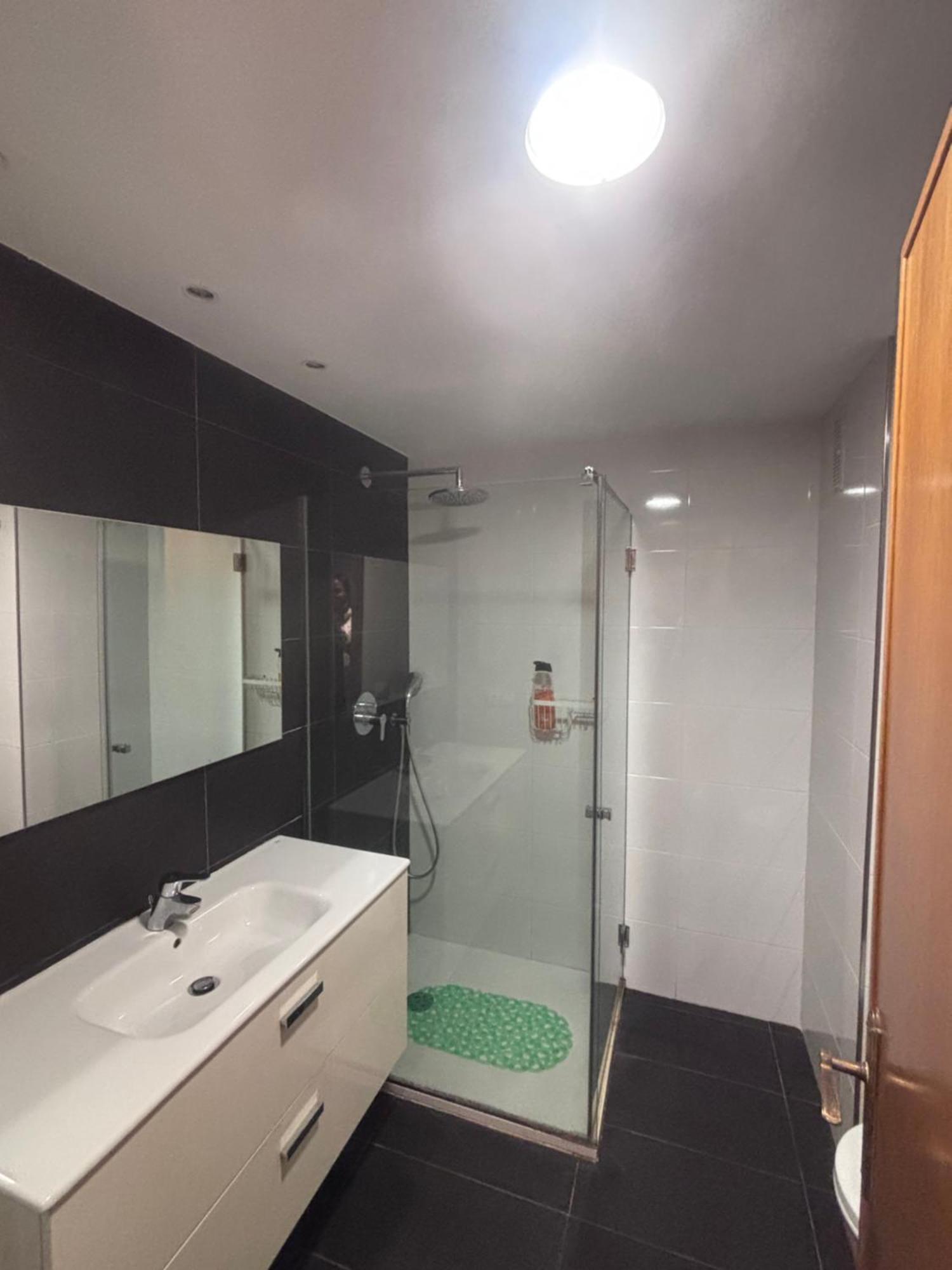 En Piso Compartido En Apartamento