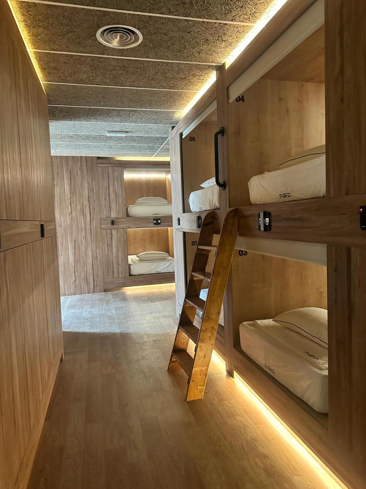 The Pod Village Valencia