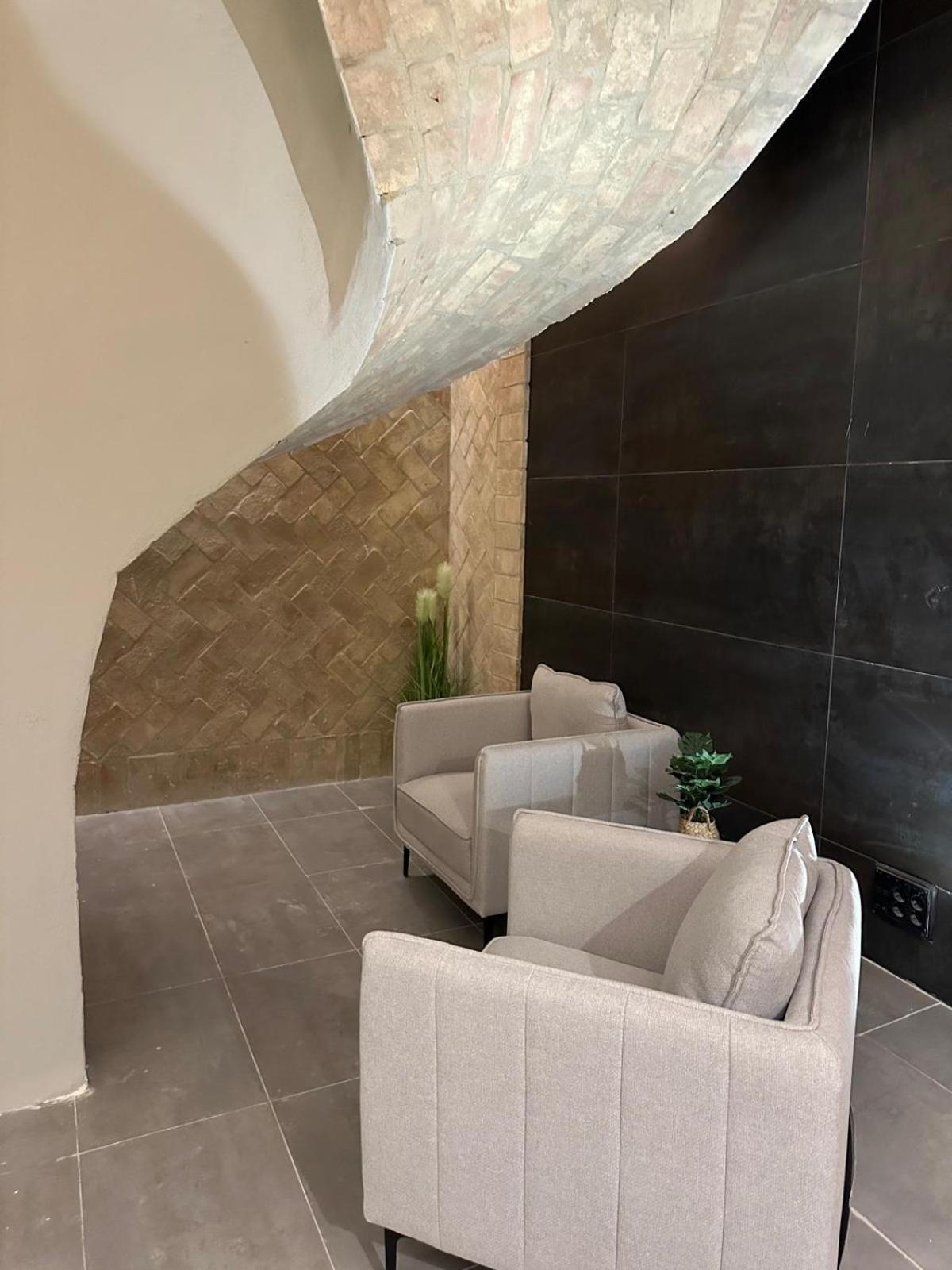 Guastavino By Alma