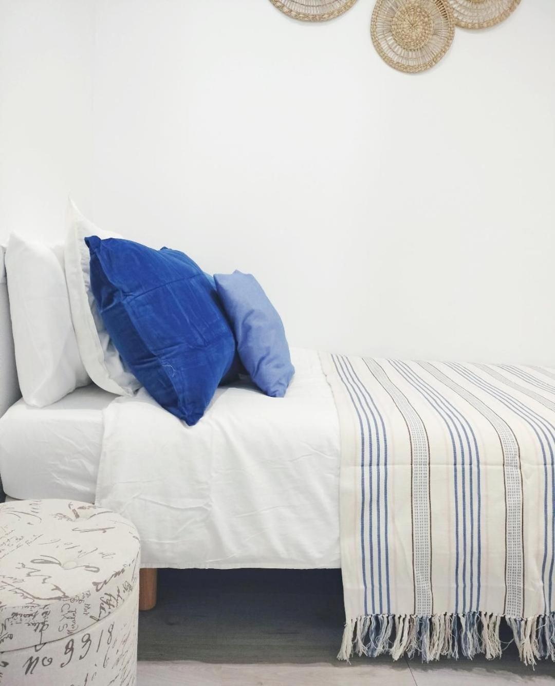 Familias Y Grupos Muy Grande En El Centro De Apartamento *