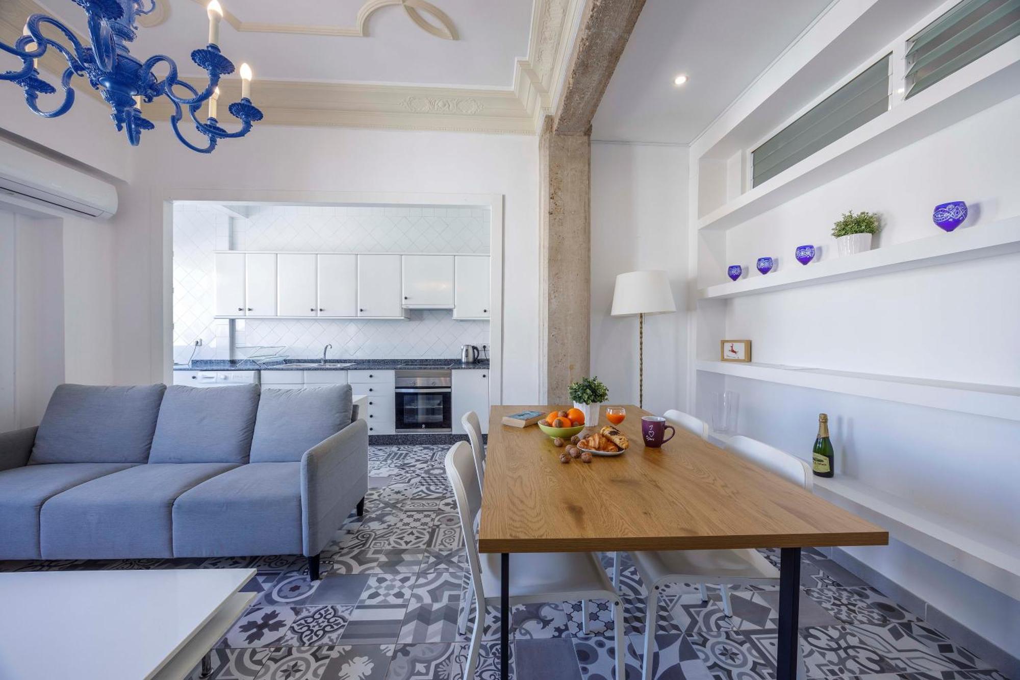 Ruzafa 4 Bedroom Apartamento *
