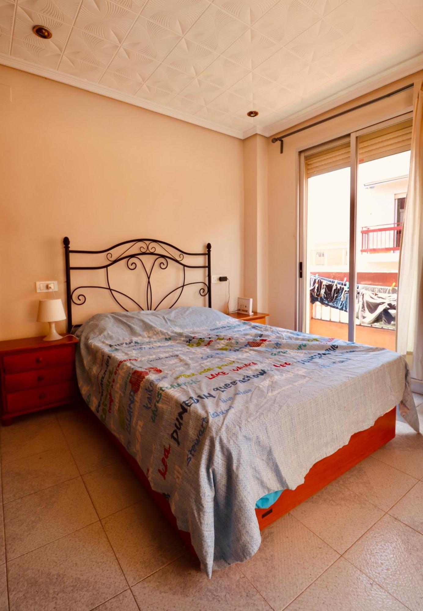 2 Bed Apartment, Great Location, 500m From Apartment