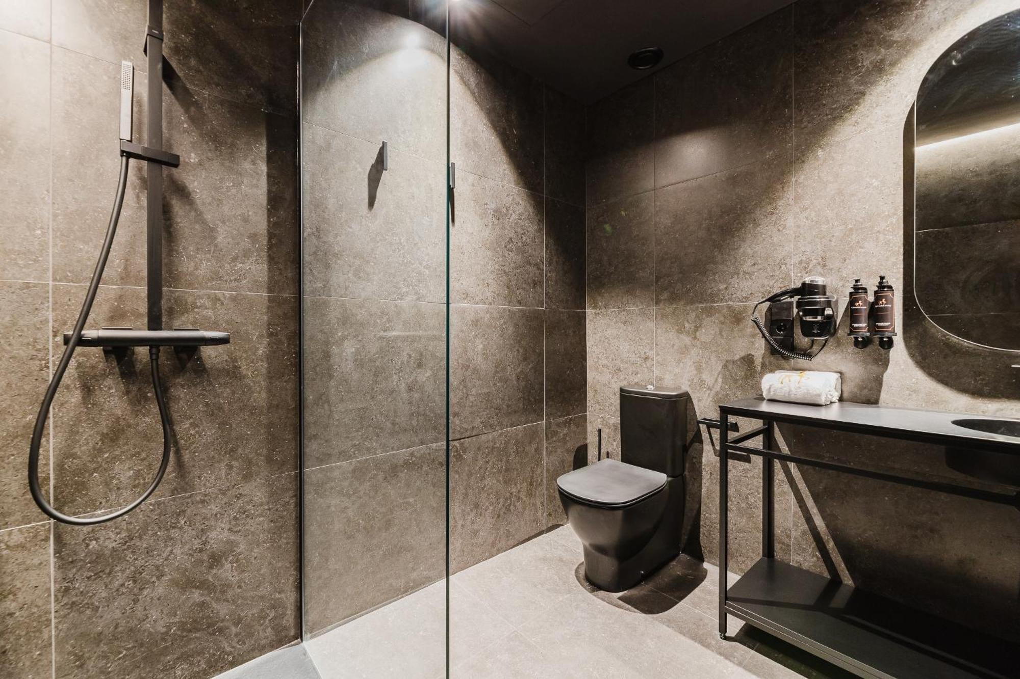 Arena Select Hotel