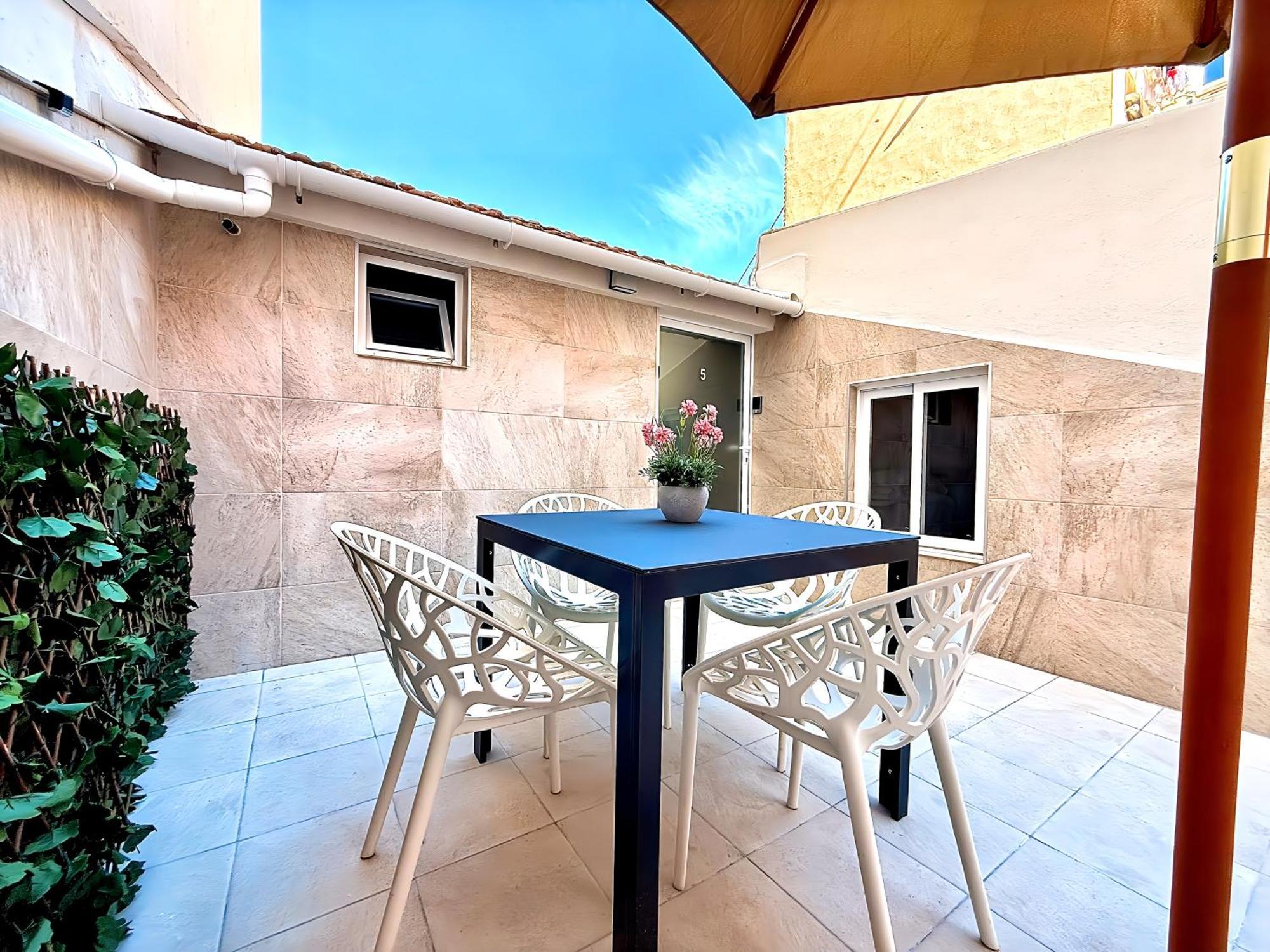 Loft Independiente Con Piscina Compartida En Centro De Valencia