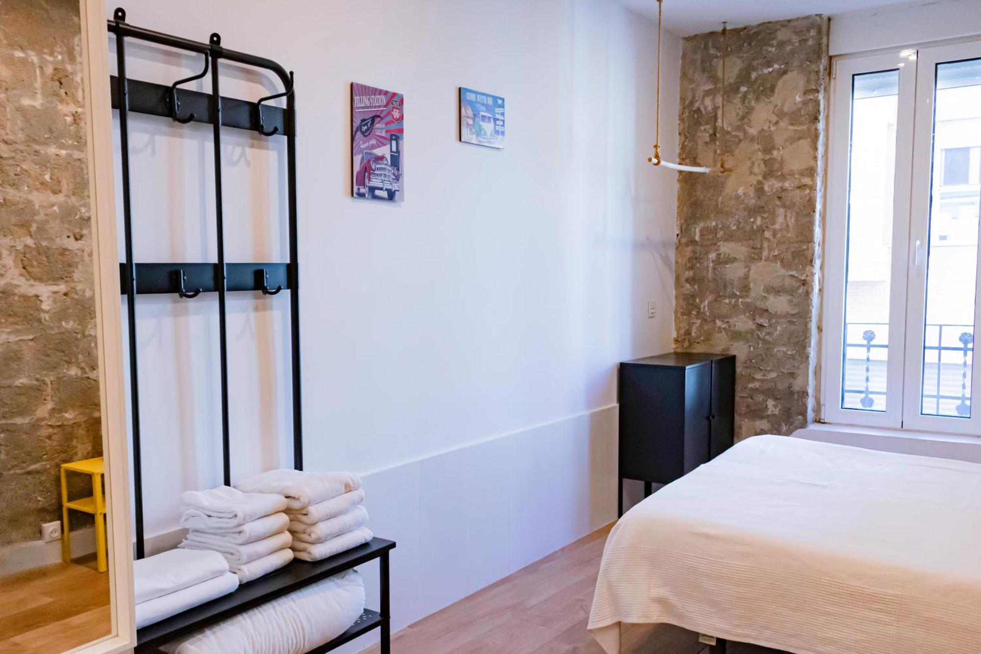 Loft Independiente Con Piscina Compartida En Centro De Apartamento *