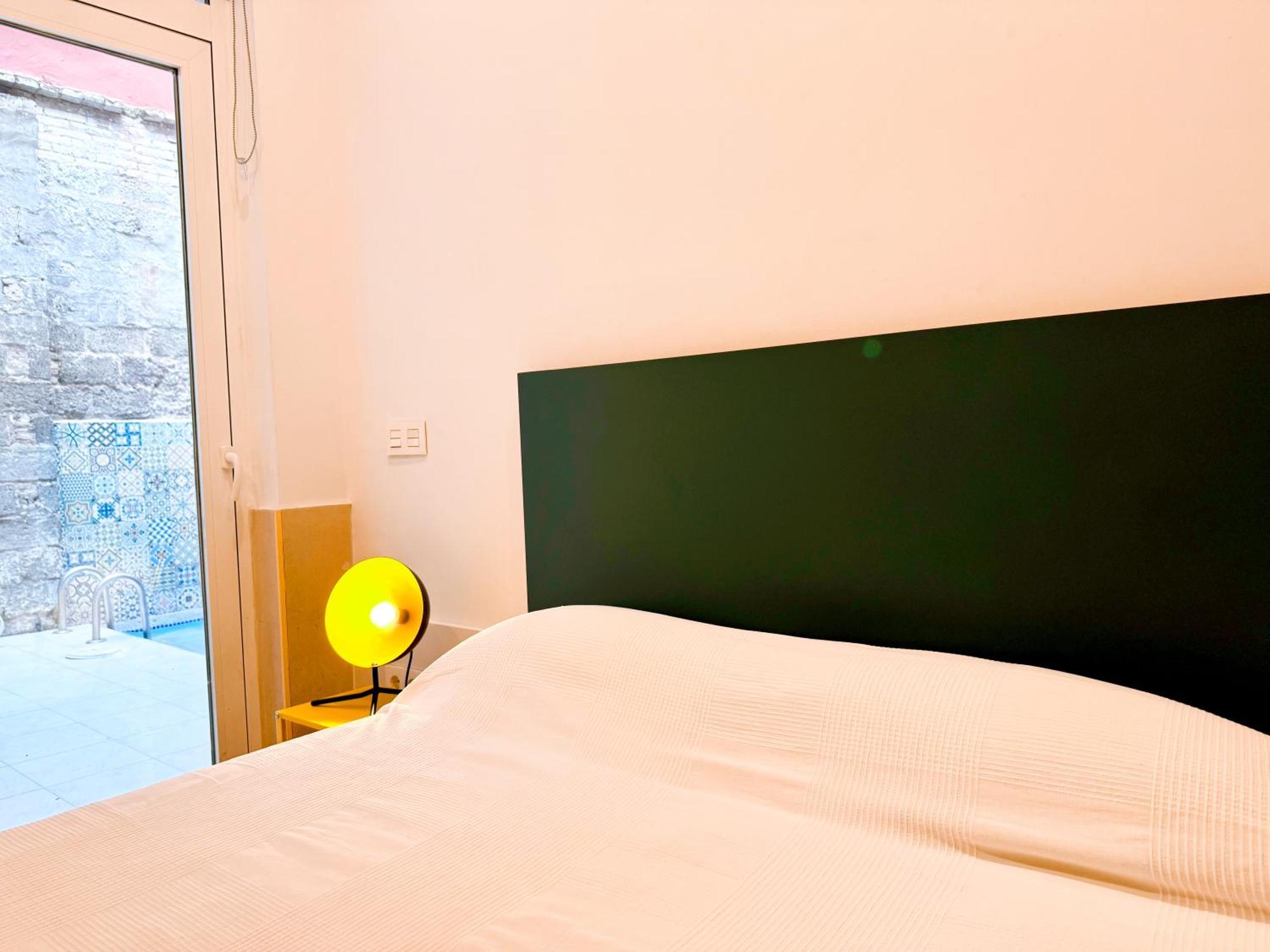 Loft Independiente Con Piscina Compartida En Centro De Apartamento