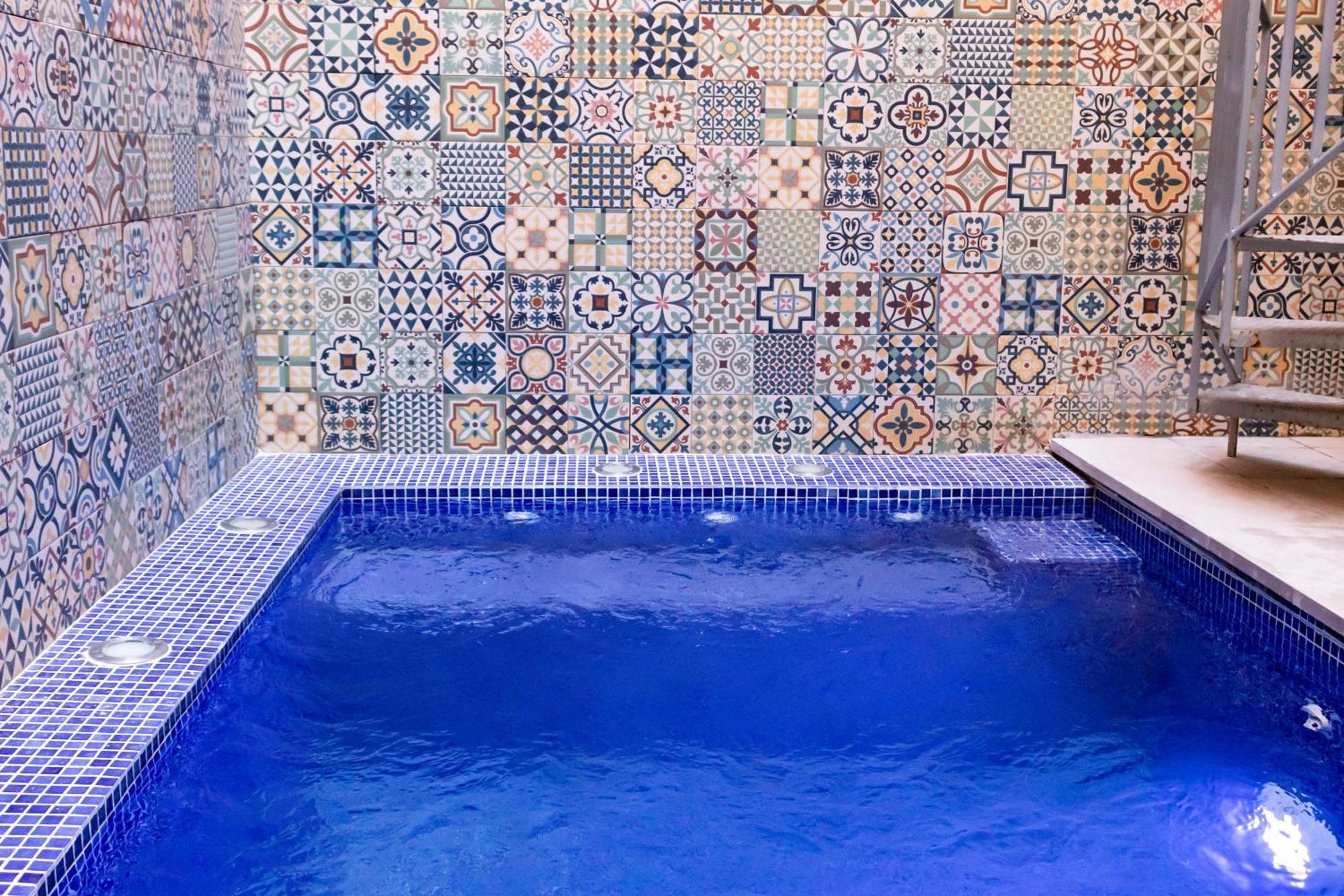 Loft Independiente Con Piscina Compartida En Centro De Apartamento *