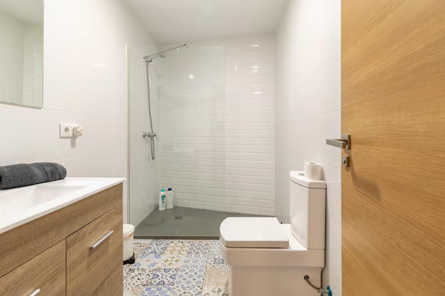 Vivienda Junto A Ruzafa / 6 Pax *