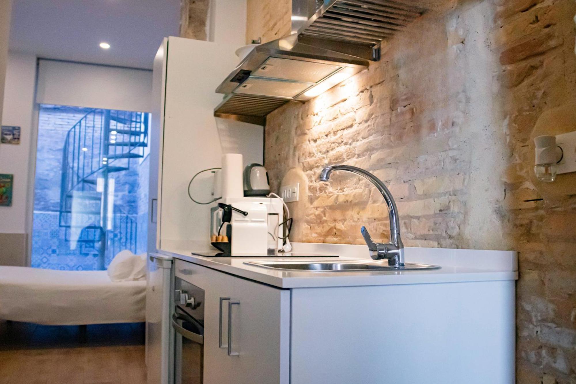 Loft Independiente Con Piscina Compartida En Centro De Apartamento *