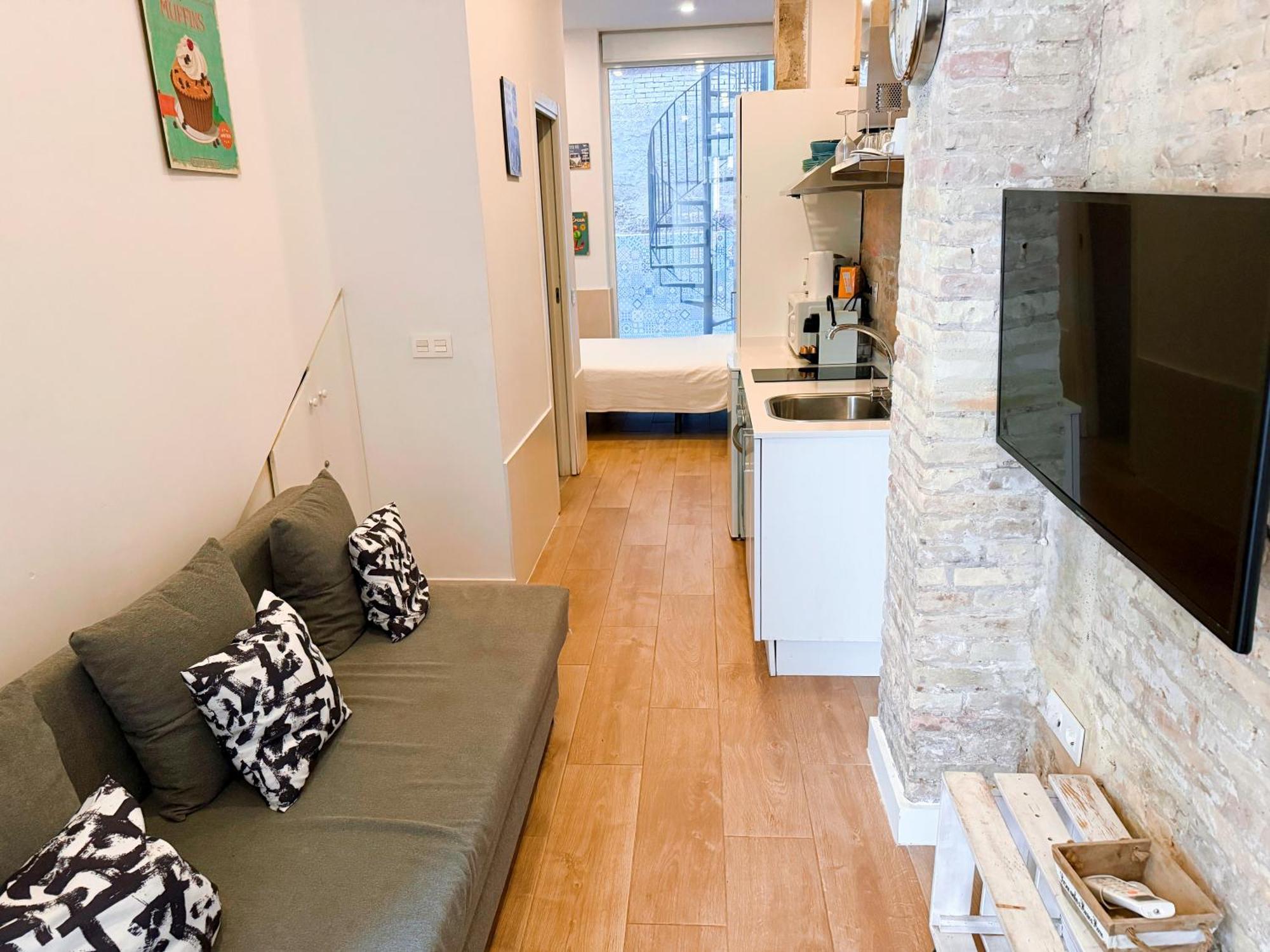 Loft Independiente Con Piscina Compartida En Centro De Valencia