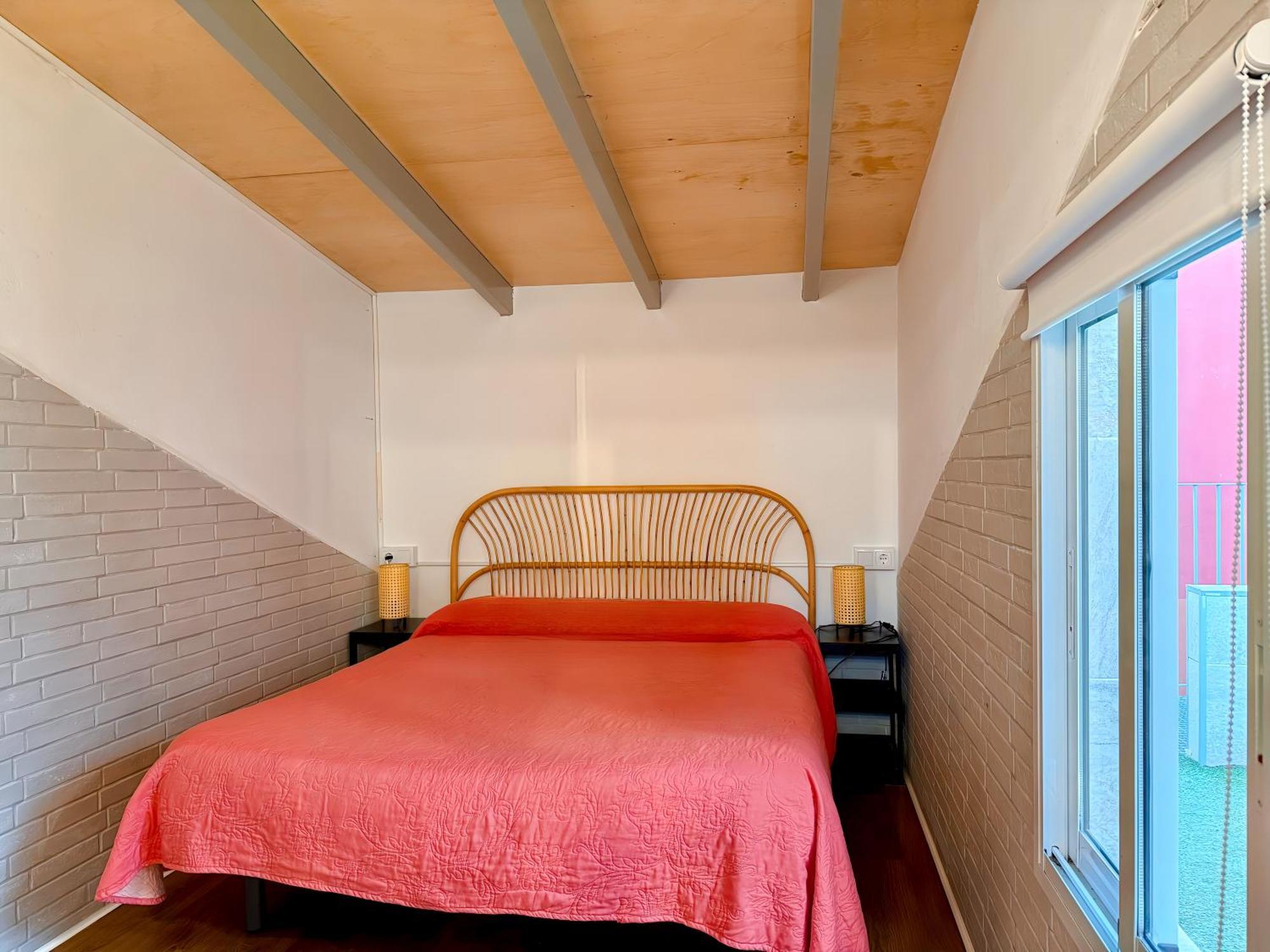 Loft Independiente Con Piscina Compartida En Centro De
