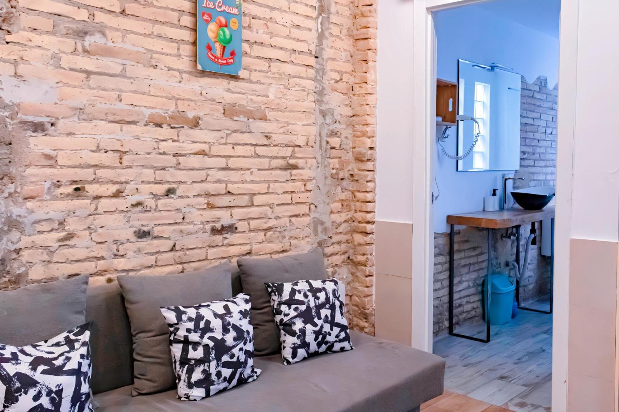 Loft Independiente Con Piscina Compartida En Centro De *