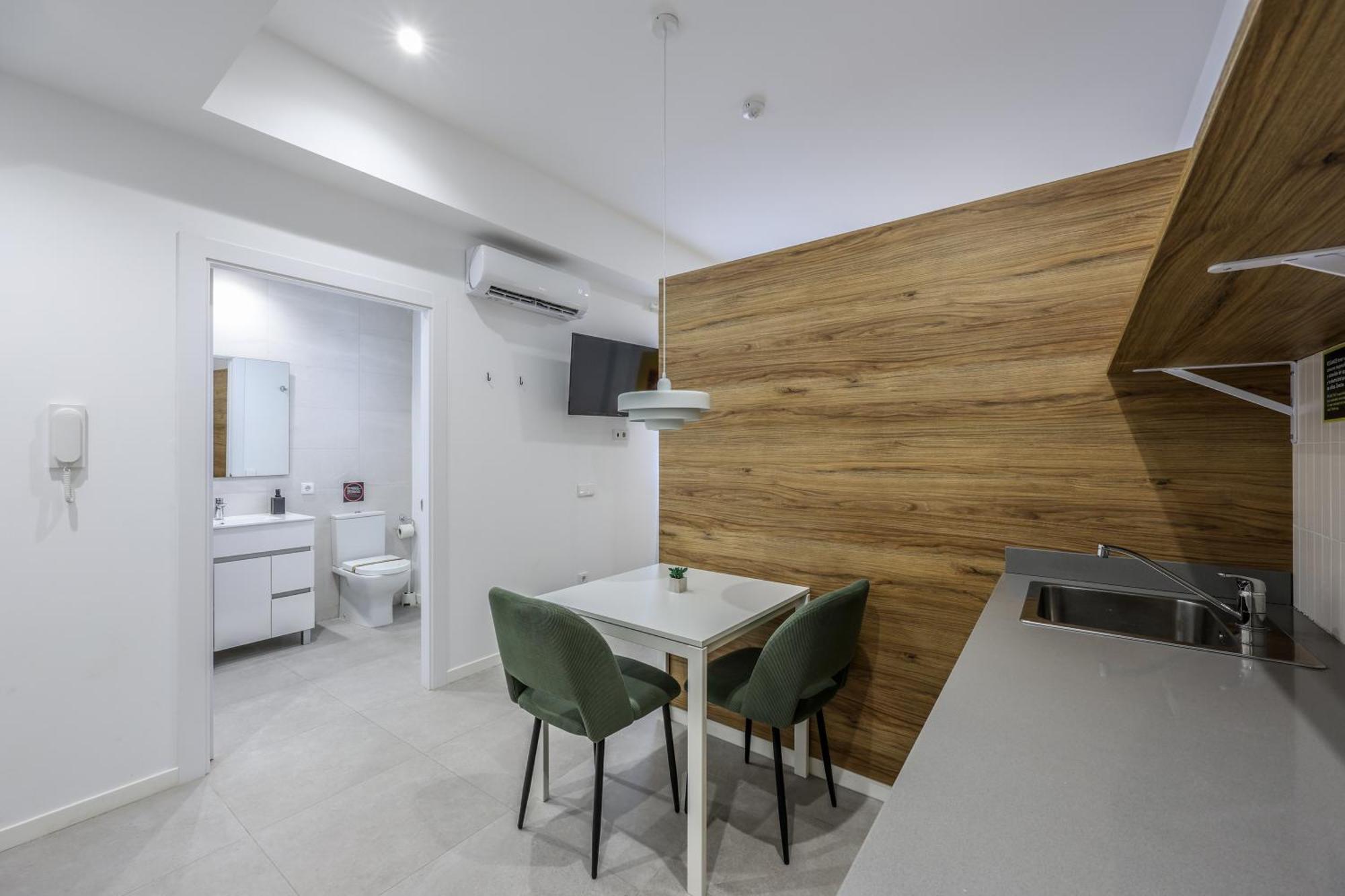 Apartamento Nuevo Estudio A Metros De La Playa, Con Terraza Y Zonas Comun 3c Valencia