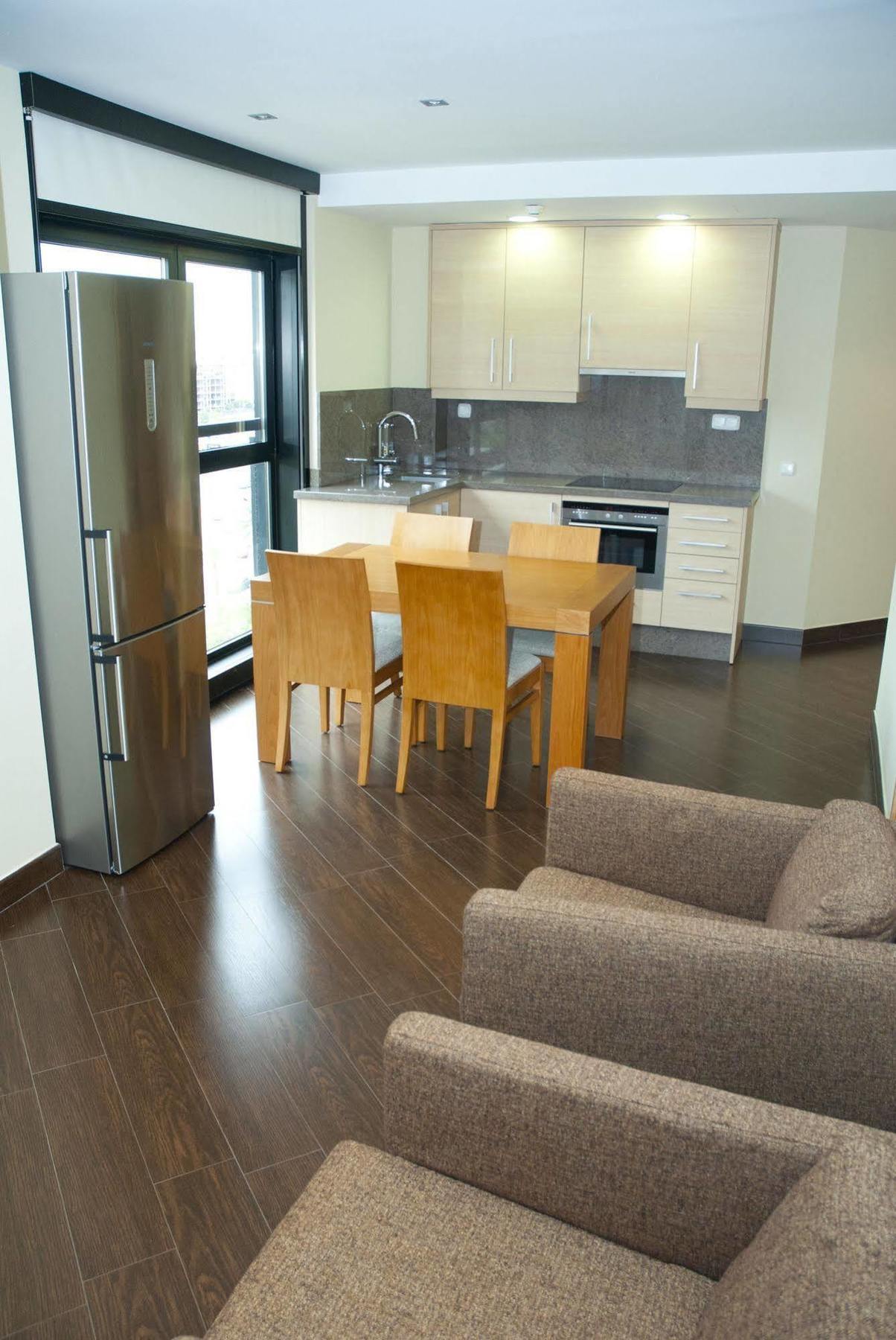Apartahotel Galileo Flats - Palacio De Congresos 2*