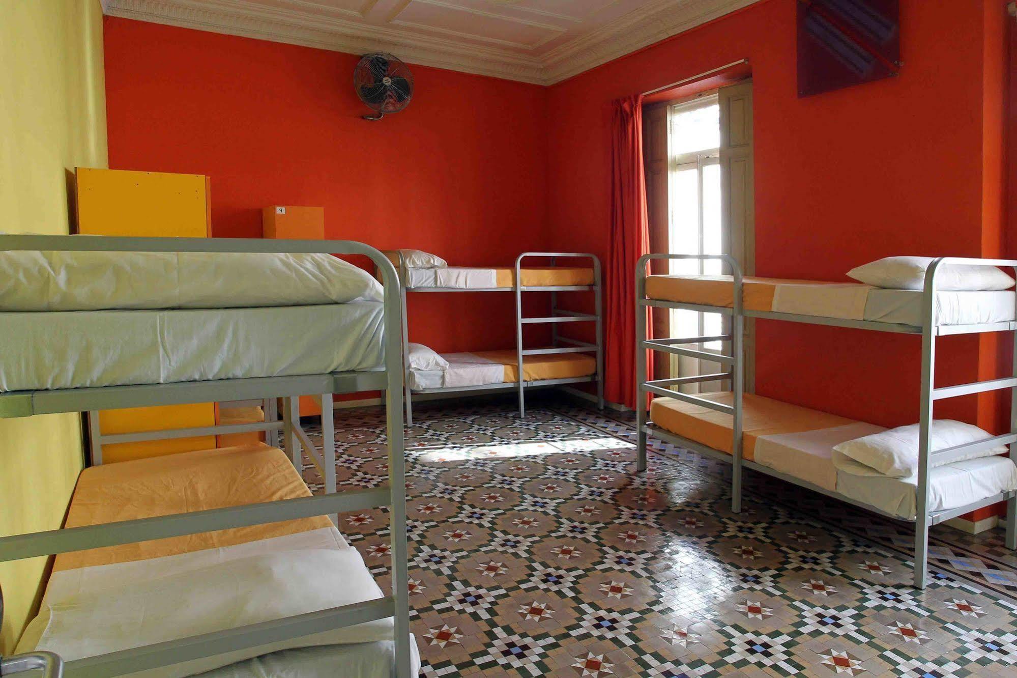 Red Nest Hostal Valencia