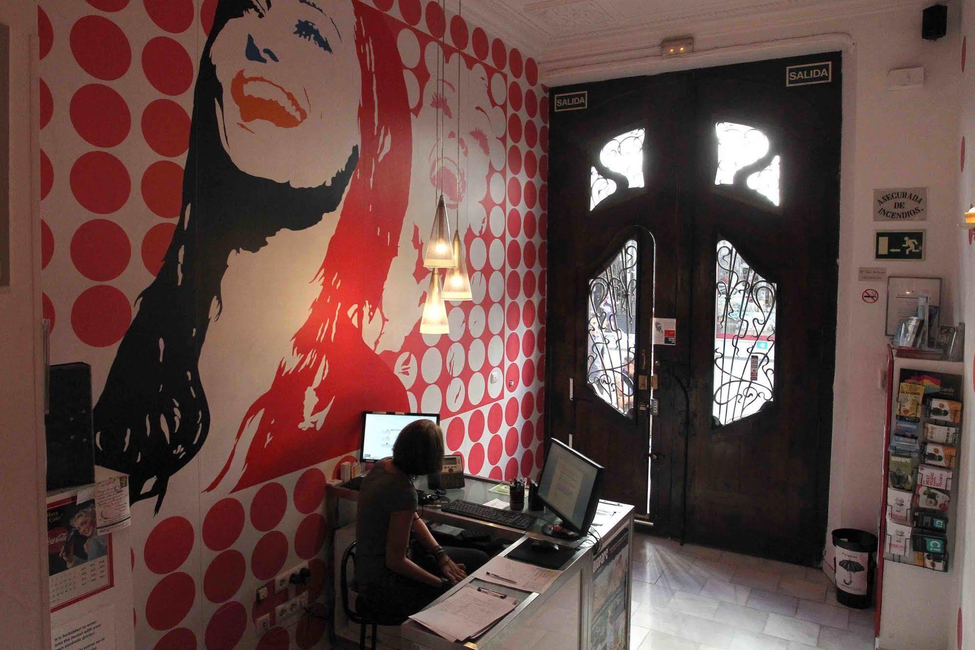 Hostal Red Nest