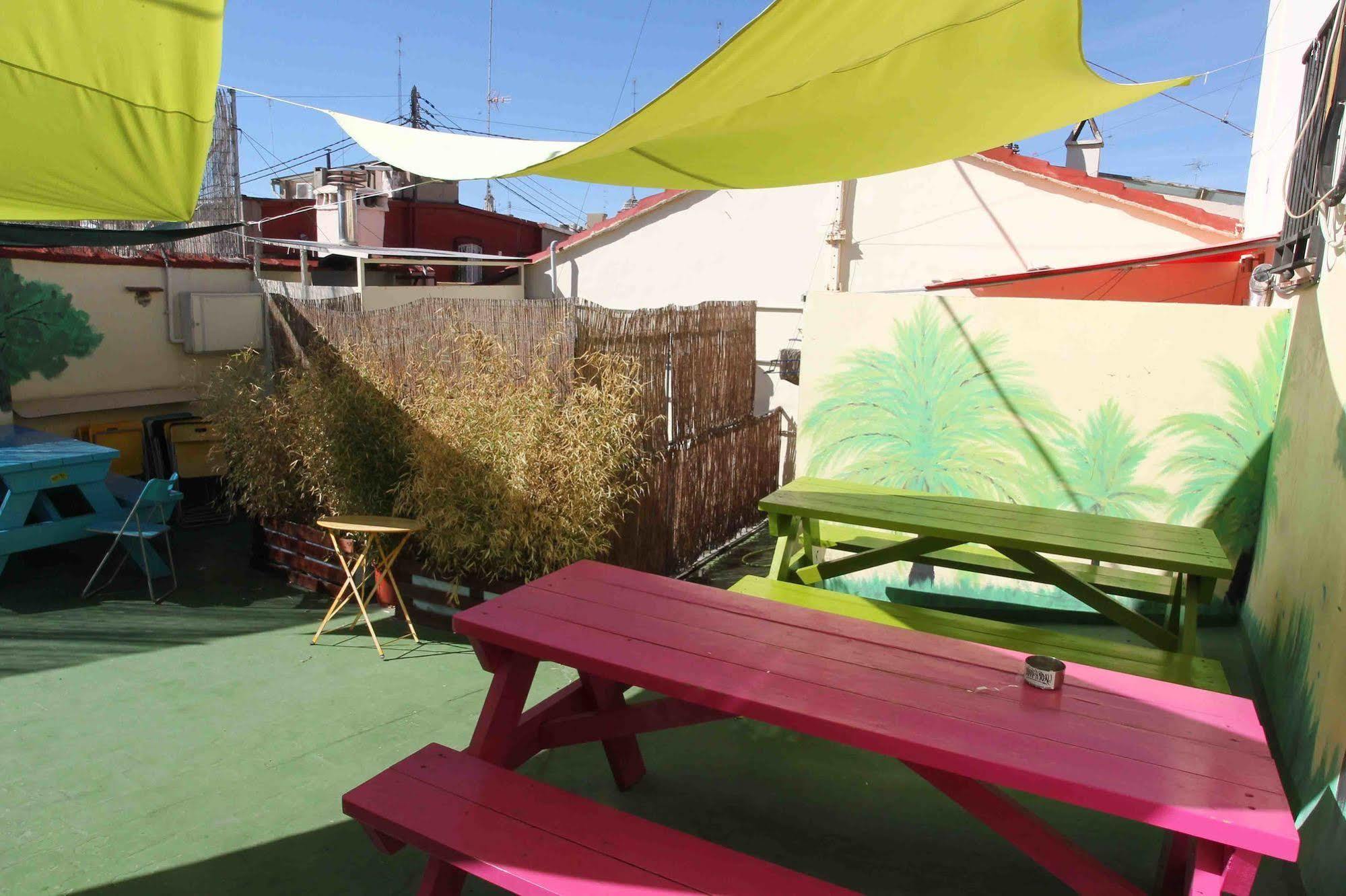 Red Nest Hostal