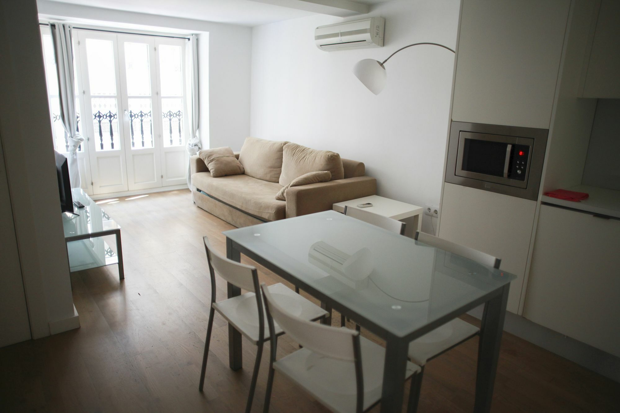 Nwt Monserrat Apartamento *