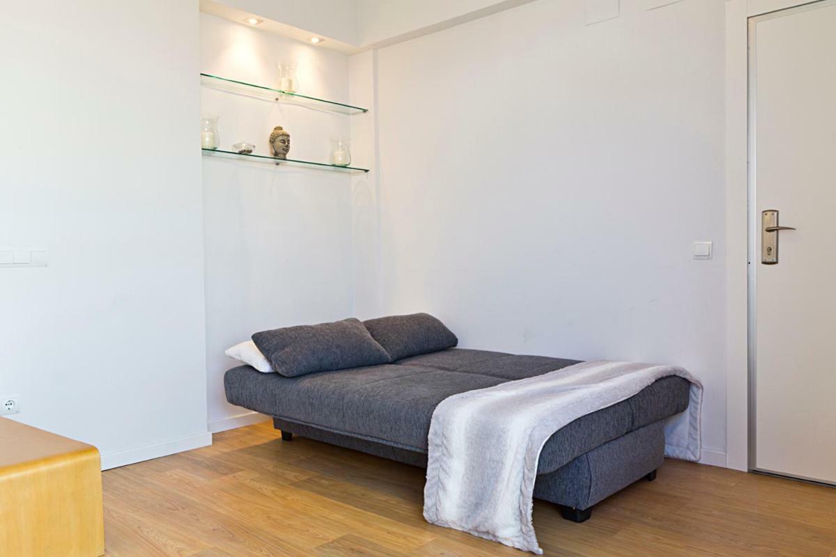 Beautiful Penthouse In Best Area *