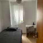 Single Room In My Apartment At The Beach