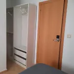Single Room In My Apartment At The Beach