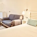 Estudio Con Encanto En El Casco Antiguo De Valencia