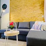 Apartamento En Cabanyal A: Encanto Y Diseno Junto A La Playa