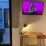 La Reina Beach Rooms