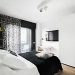 Flat El Porto - Families Only, No Groups