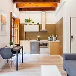 Loft De Diseno Junto Al Mercado Central Con Balconada