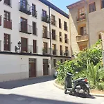 Superb Central Market Apt